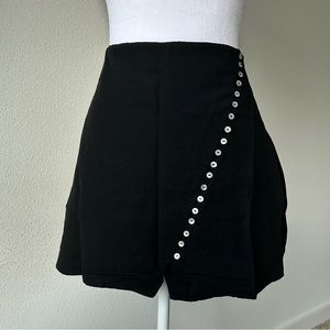 Black Linen Buttoned Skirt